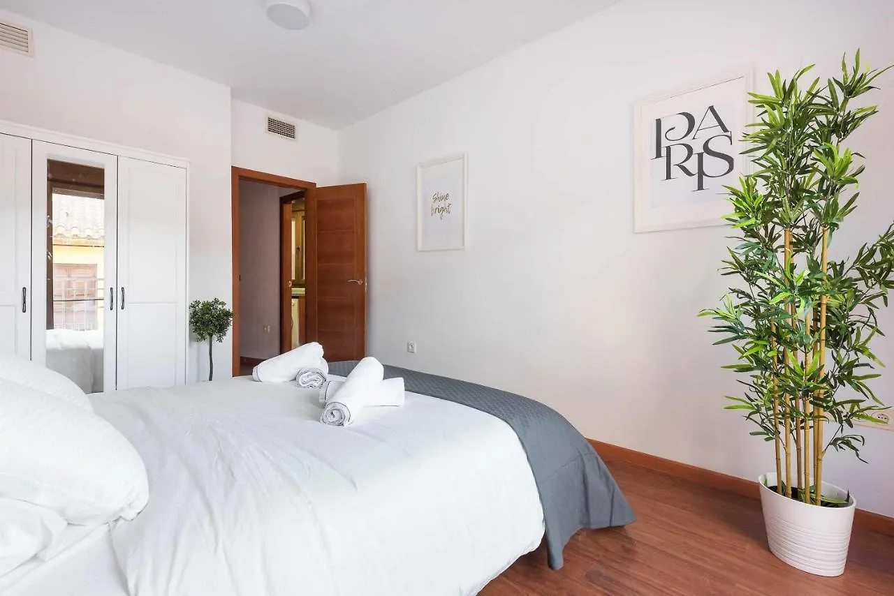 Pineapple Rosaleda 13 Apartment Malaga